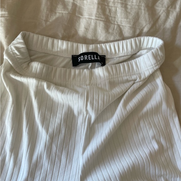 Sorella White Ribbed Set - Picture 4 of 8